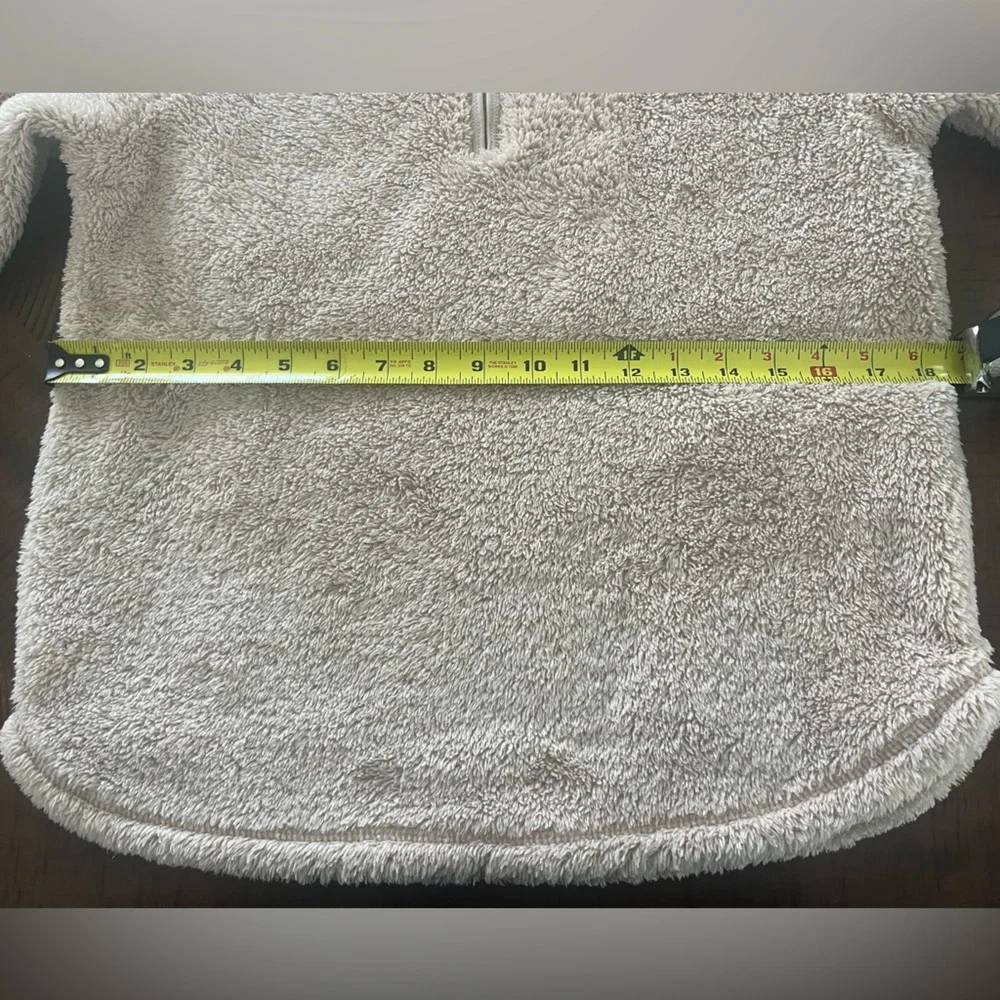 H&M Half Zip Sherpa Fleece in Beige - Picture 6 of 9